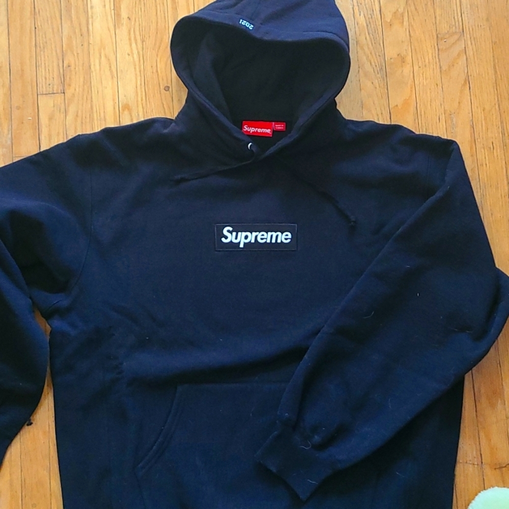 Supreme Box logo hoodie FW21